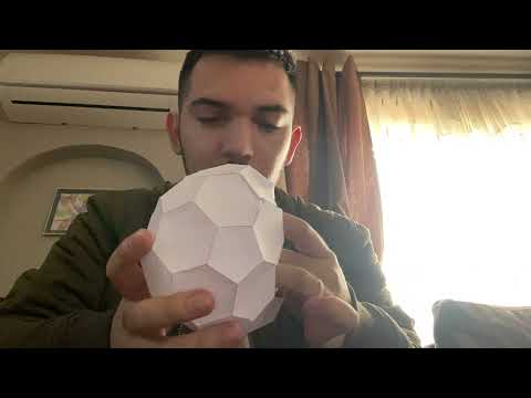El fascinante mundo del icosaedro truncado: características y propiedades.